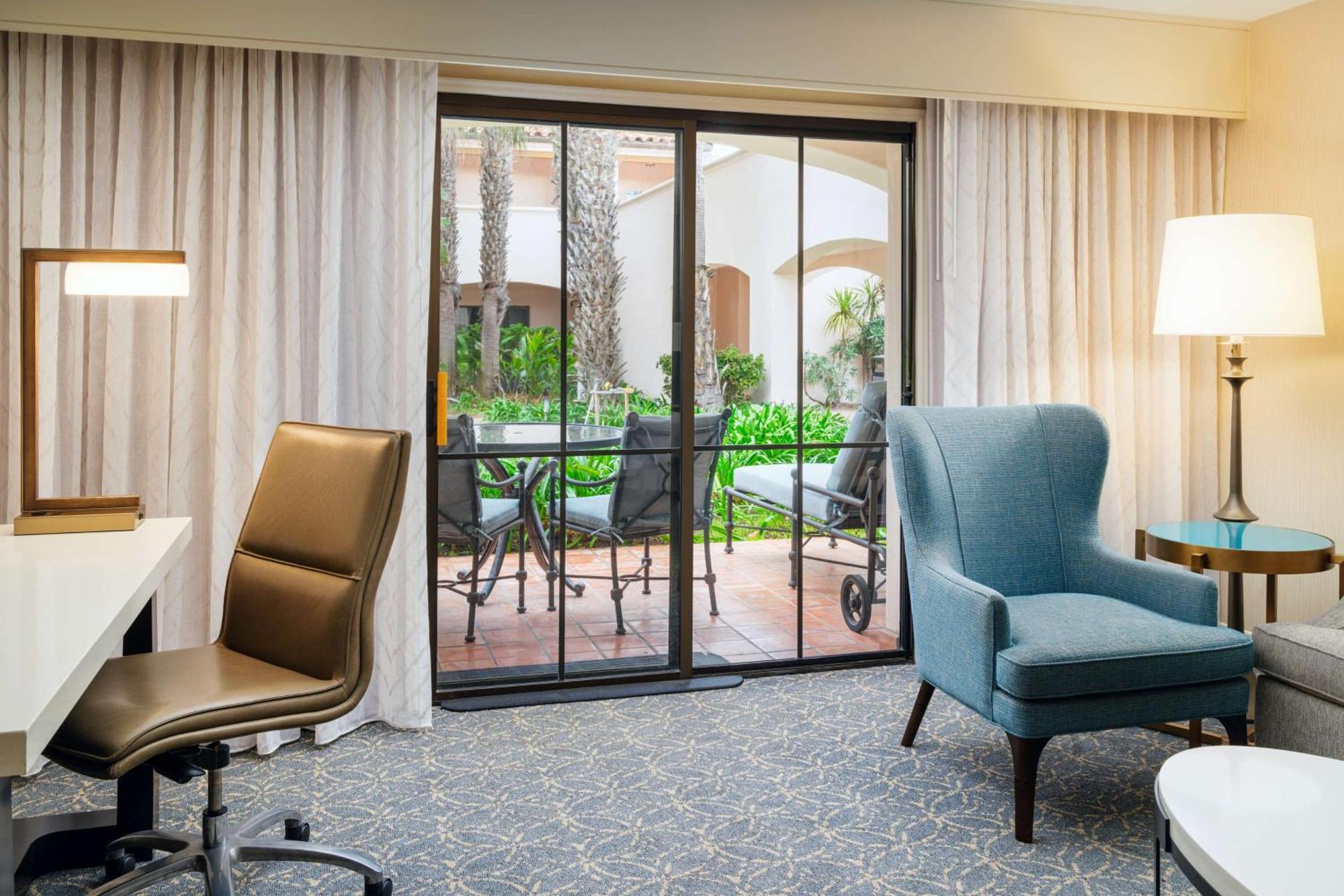 Hilton Santa Barbara Beachfront Resort Zewnętrze zdjęcie